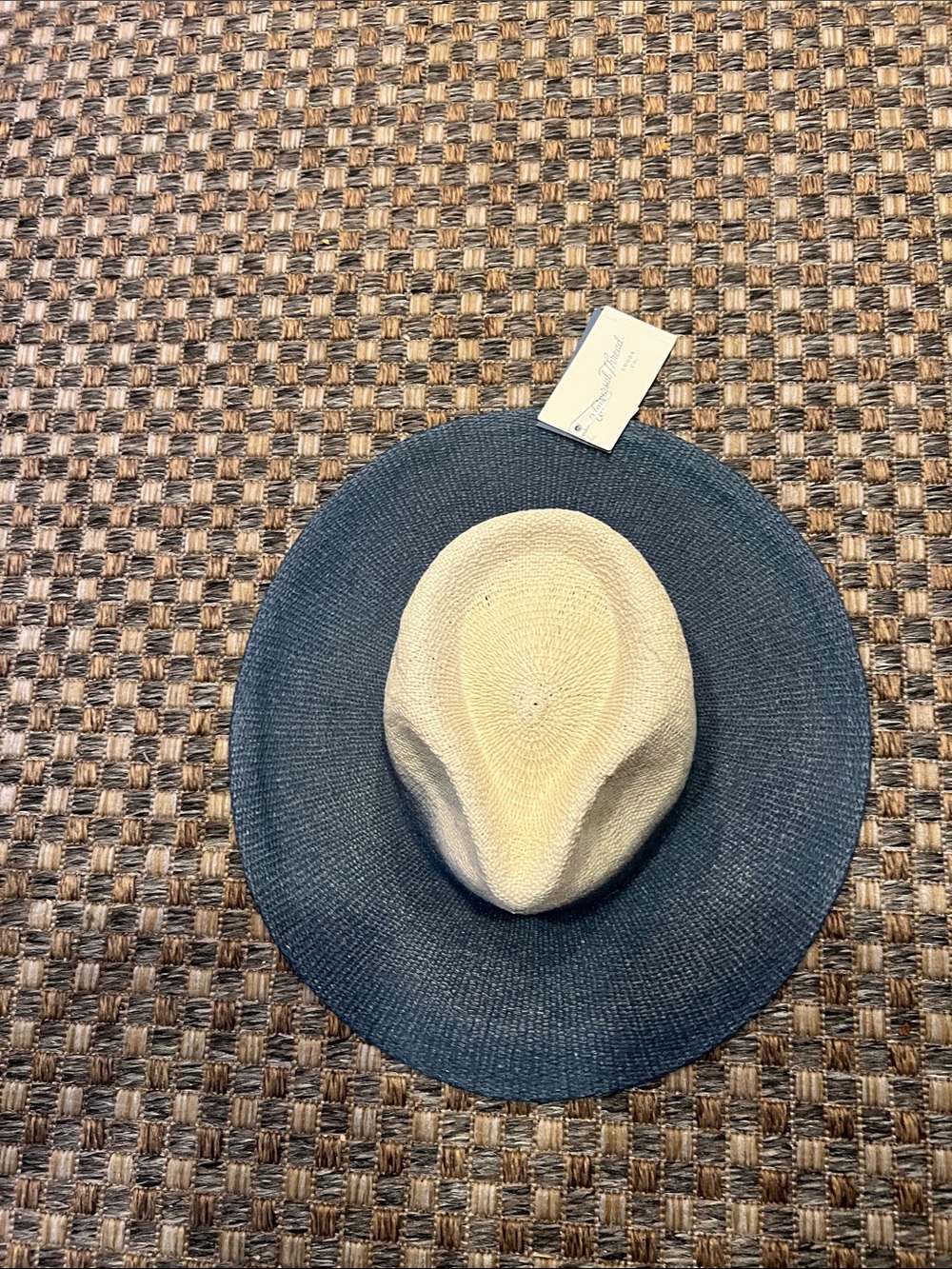 Universal Threads hat new